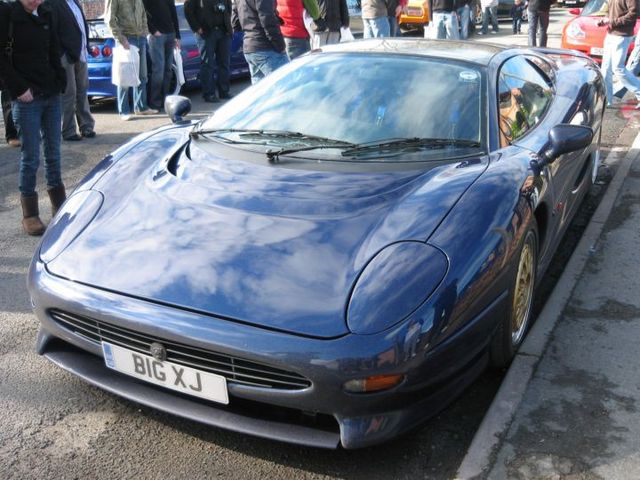 Rescued attachment Jag  XJ220.jpg